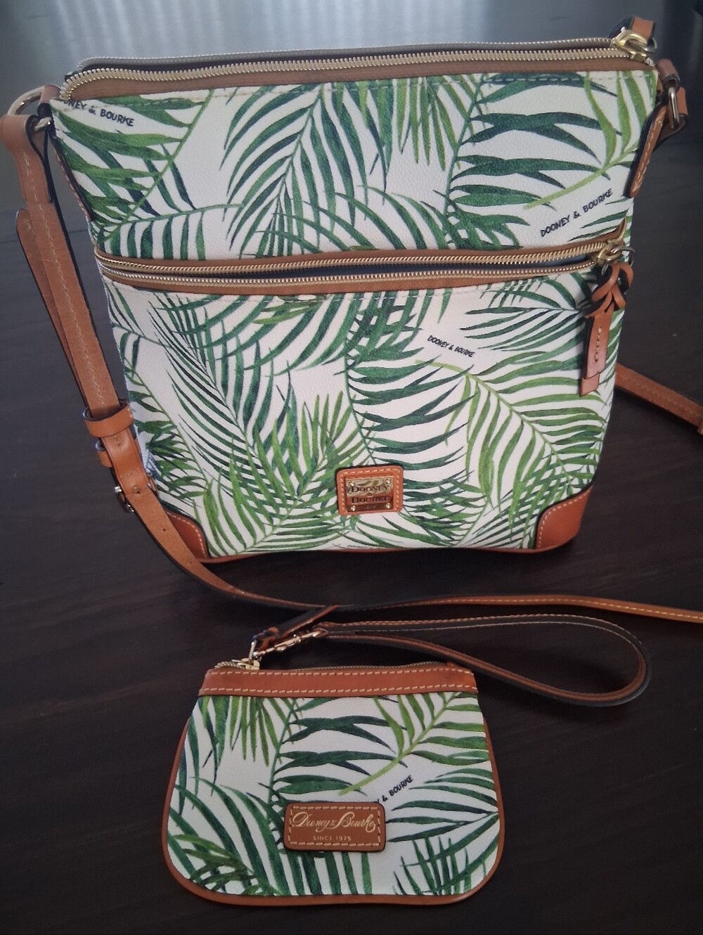 Dooney & Bourke Green Leaf Print Crossbody Bag With Wristlet